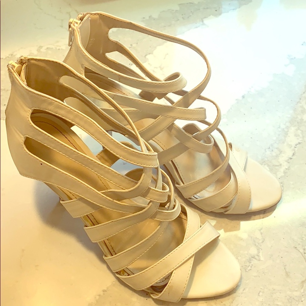 Cream Lacey Open Toed Sandals